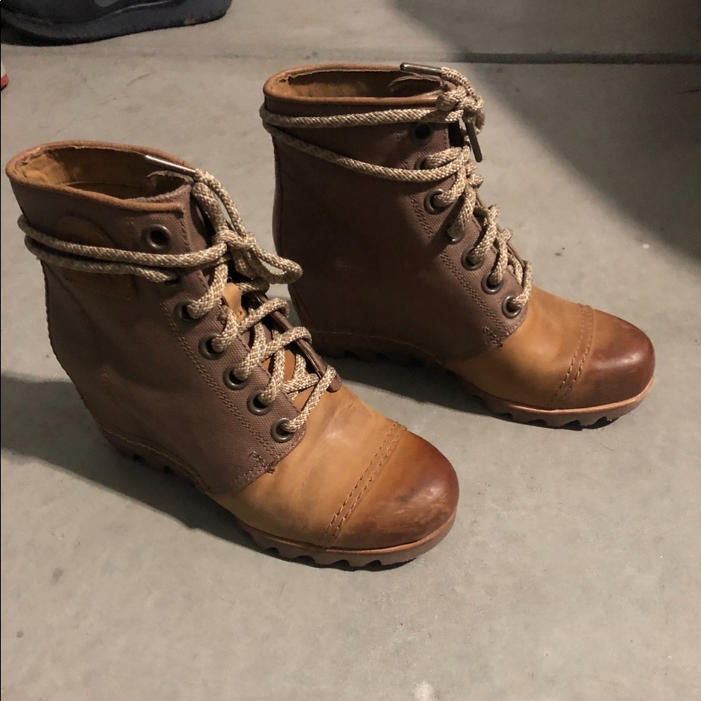 Sorel Two-Tone Leather Heeled Boots